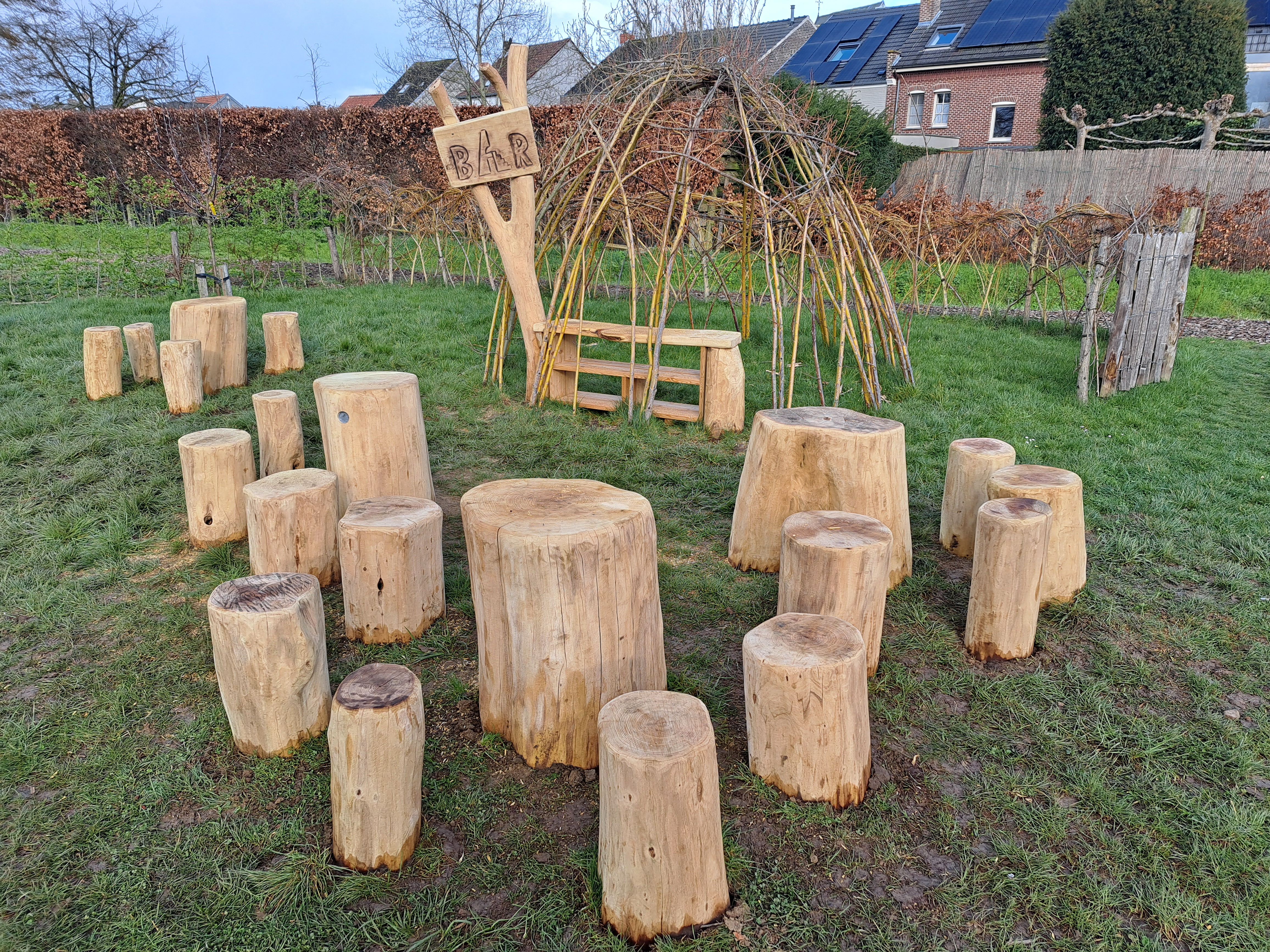 de wandelende tak park speeltuigen